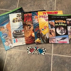 2 Planet earth books & 4 3D books
